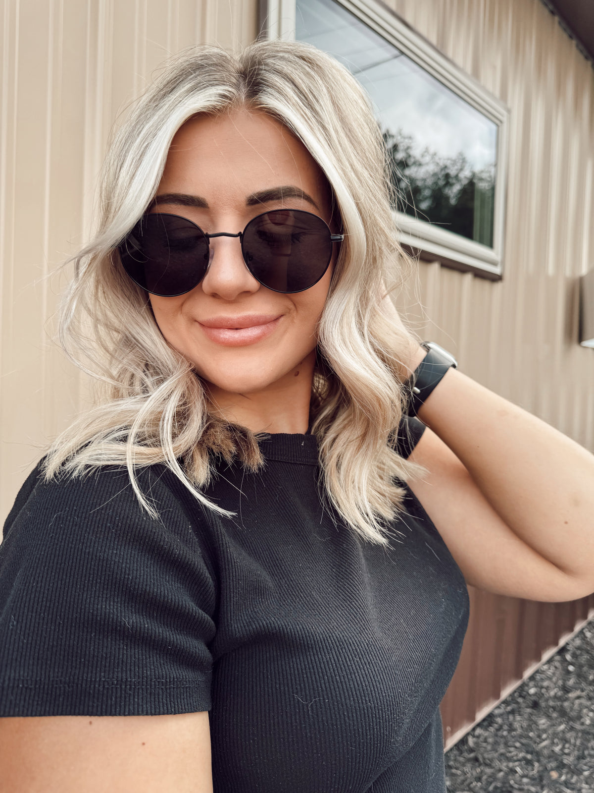 Minimal Rounded Sunglasses